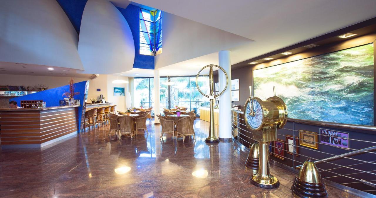 Hotel Miami Mar ซันต์การ์เลสเดลาราปีตา ภายนอก รูปภาพ